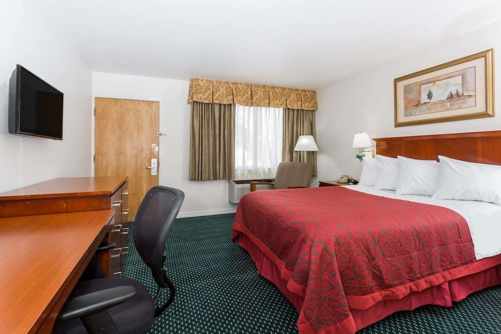 Photo of Bedroom in Kimball