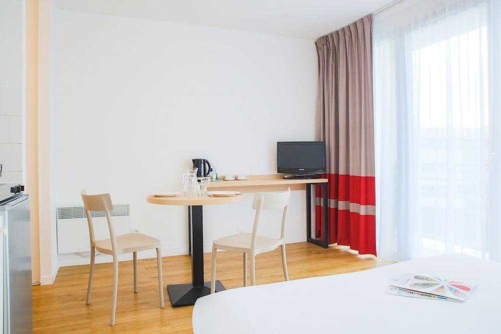 Photo of Others in Miroir - Batignolles