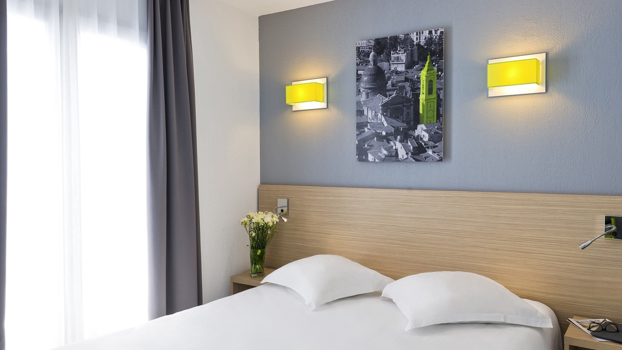 Photo of Bedroom in Les Baumettes