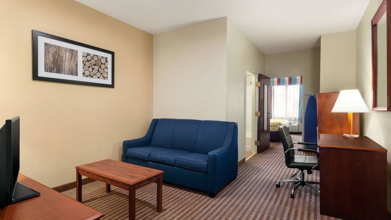 Photo of Livingroom in Elizabethtown