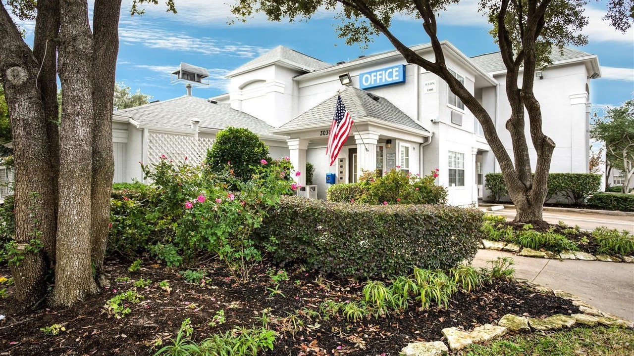 Photo of Buildings in Westchase