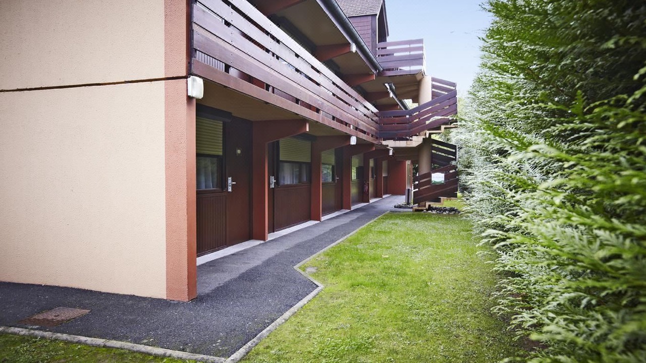Photo of Buildings in Saint-Arnoult