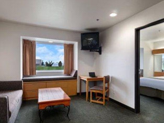 Photo of Livingroom in Ada