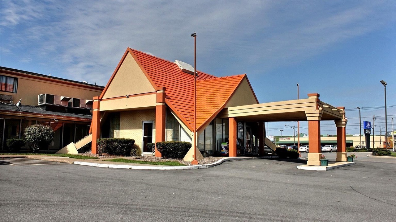Photo of Buildings in Niagara Falls