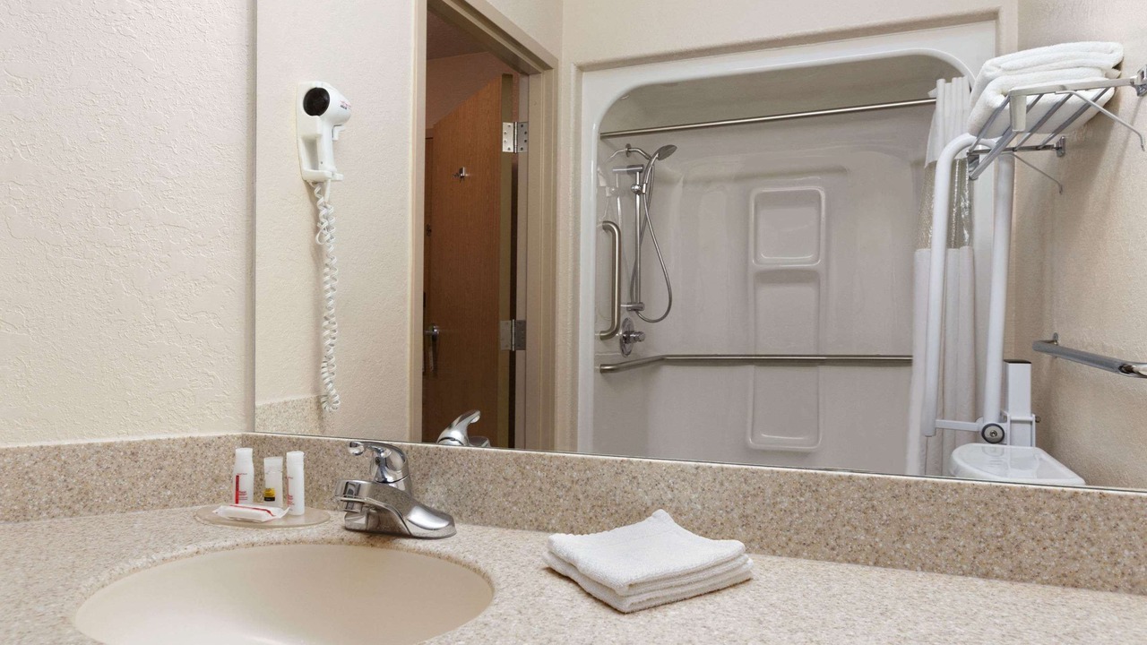 Photo of Bathroom in Winkler