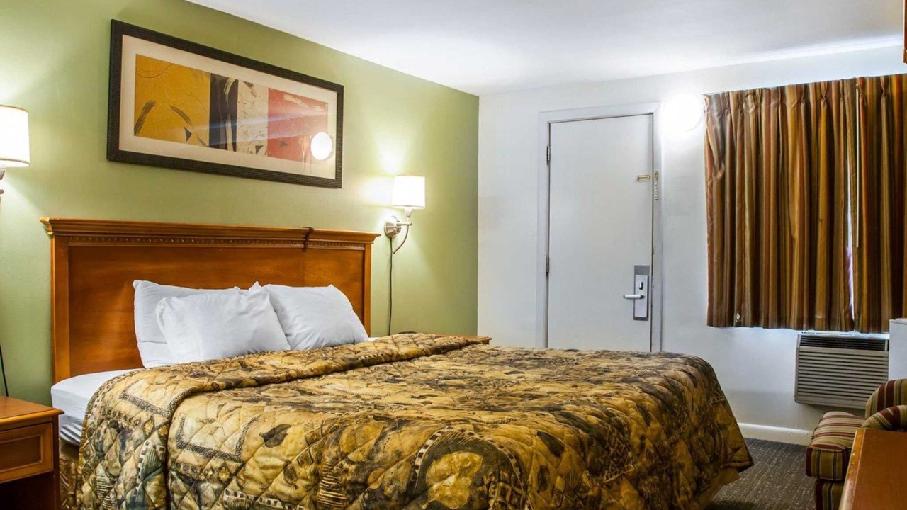 Photo of Bedroom in Middletown