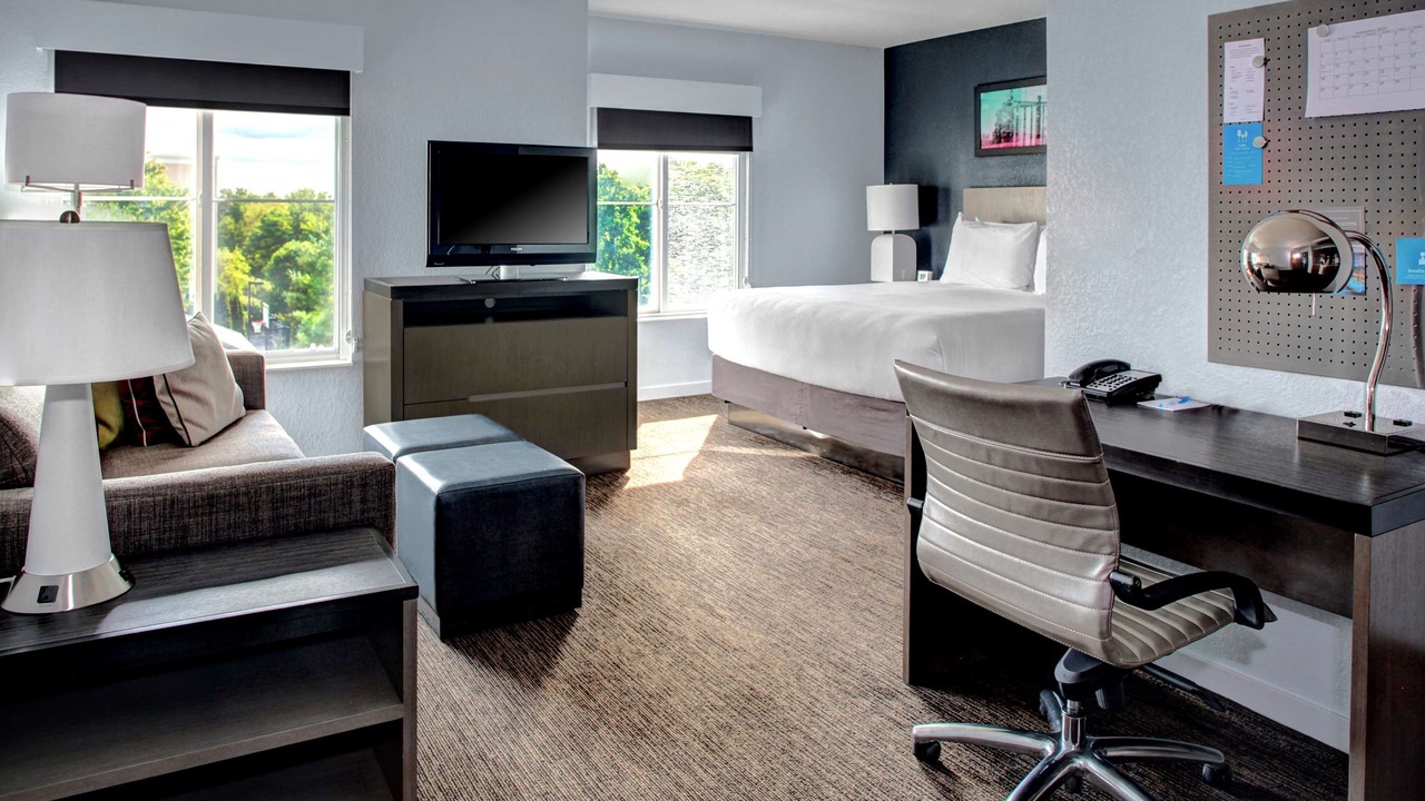 Photo of Livingroom in Parsippany