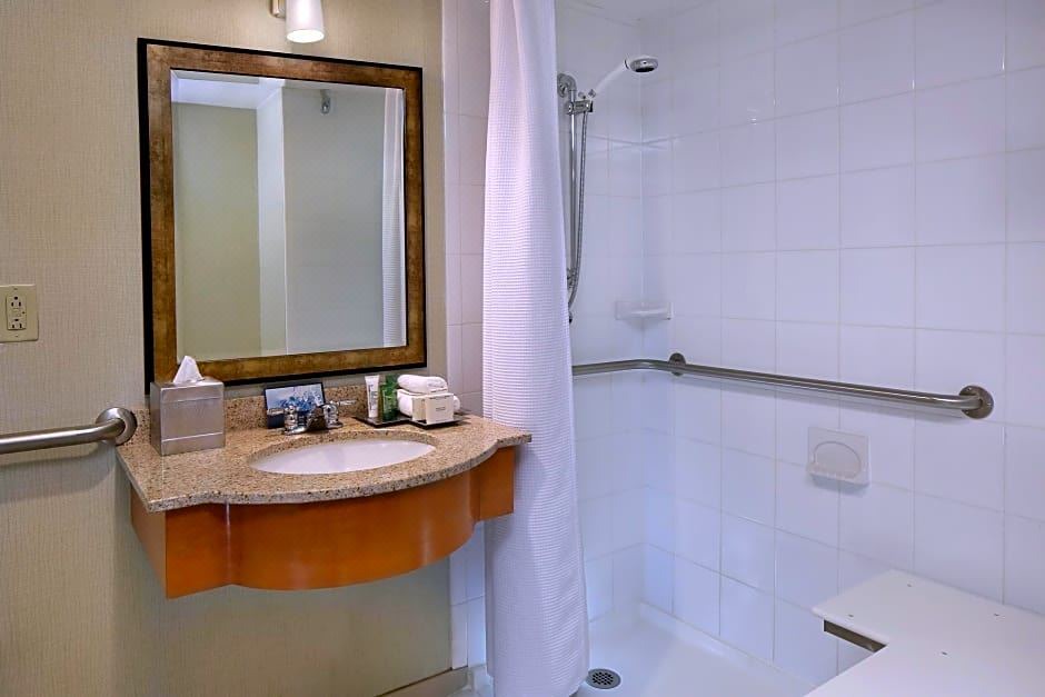 Photo of Others in Downtown Hartford