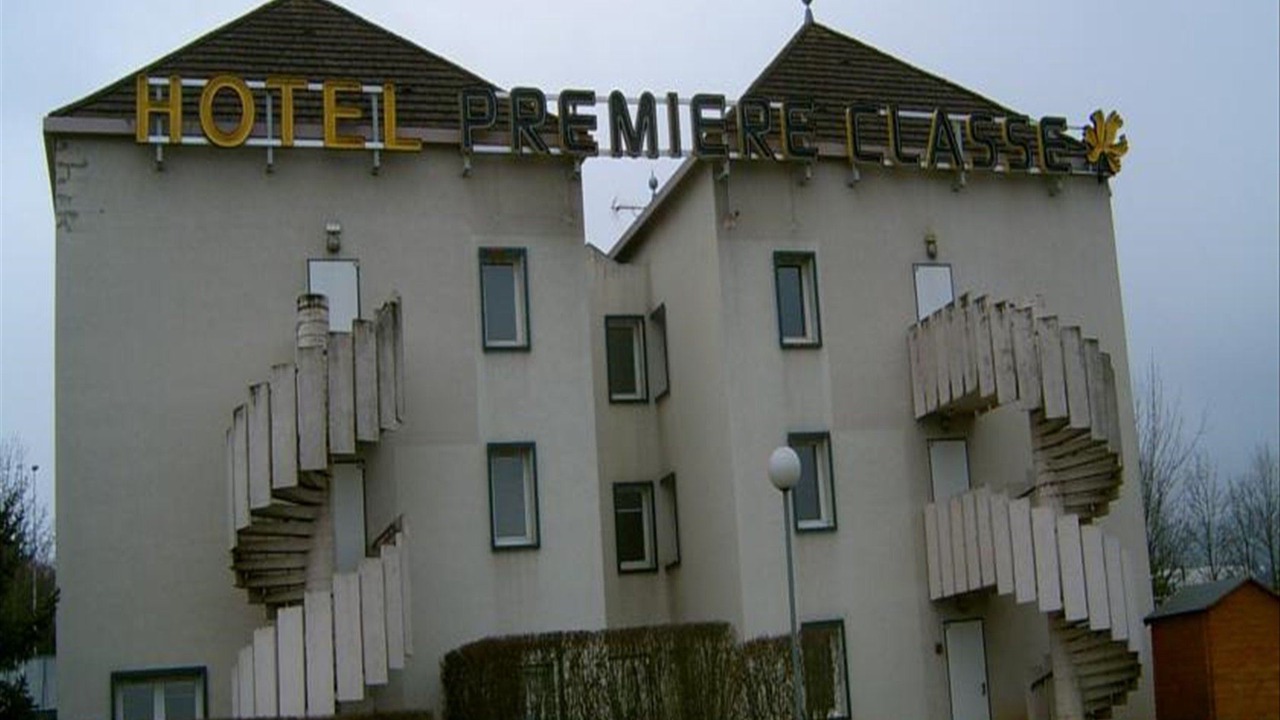 Photo of Buildings in Ludres