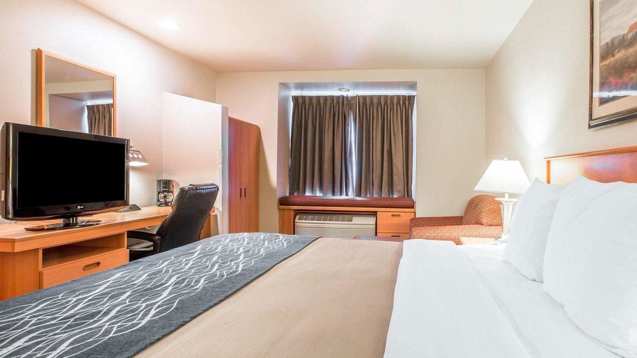 Photo of Bedroom in Salinas