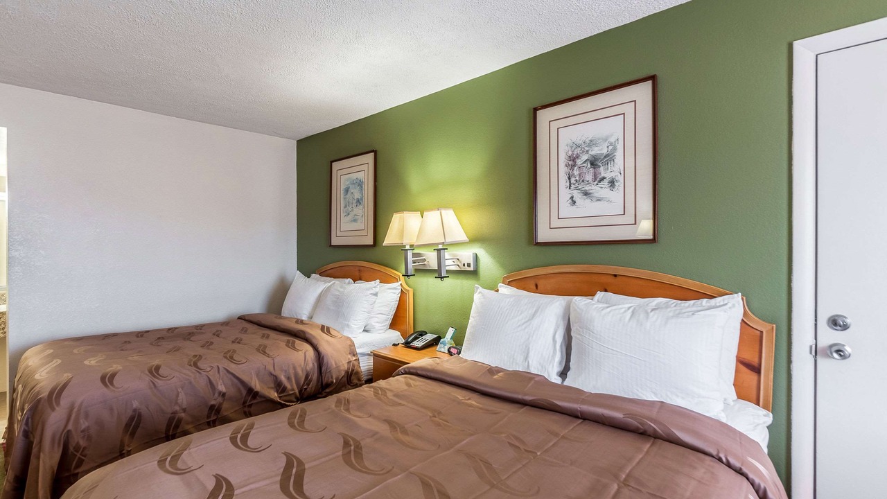 Photo of Bedroom in Luray