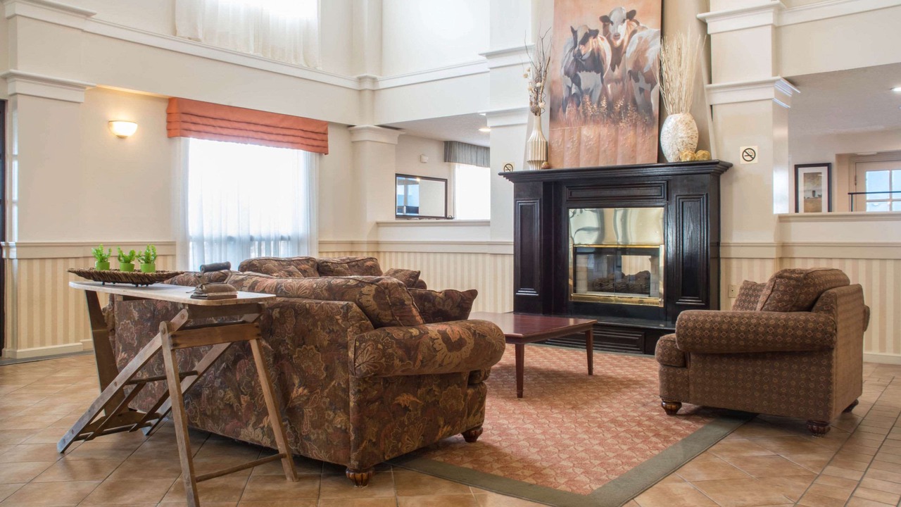 Photo of Livingroom in Ingersoll