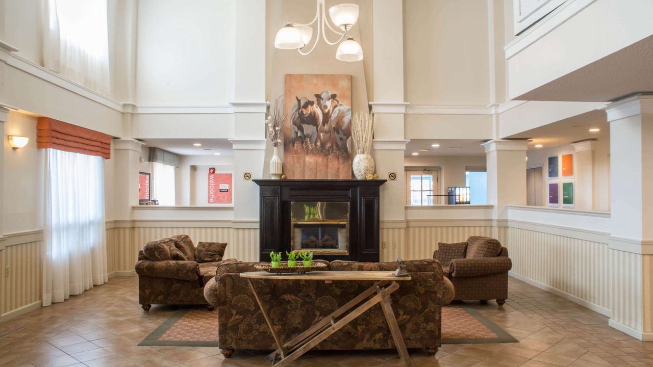 Photo of Livingroom in Ingersoll