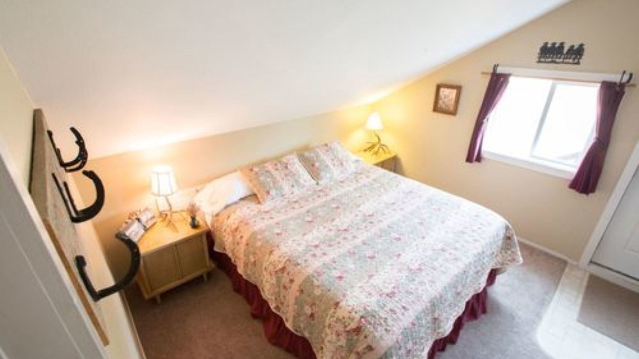 Photo of Bedroom in Fossil