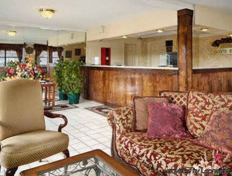 Photo of Livingroom in Pineville