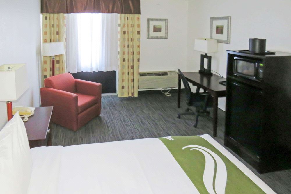 Photo of Livingroom in Silver Lake