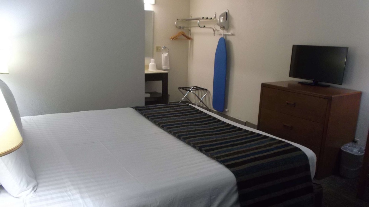 Photo of Bedroom in Buena Park