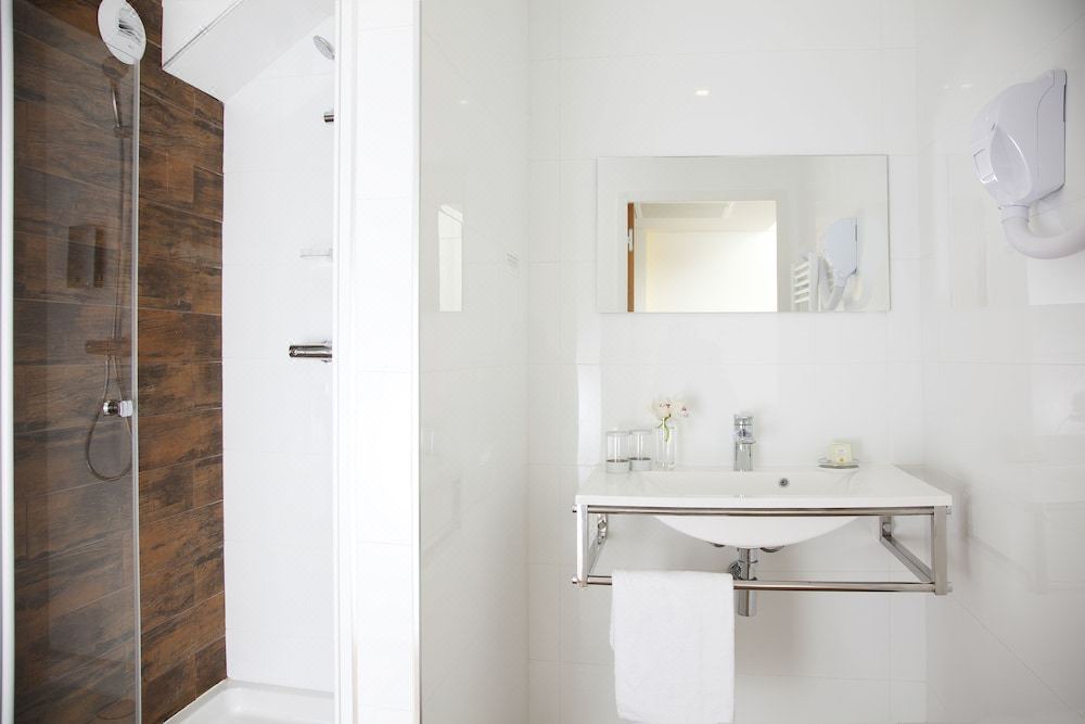 Photo of Bathroom in Rolleboise