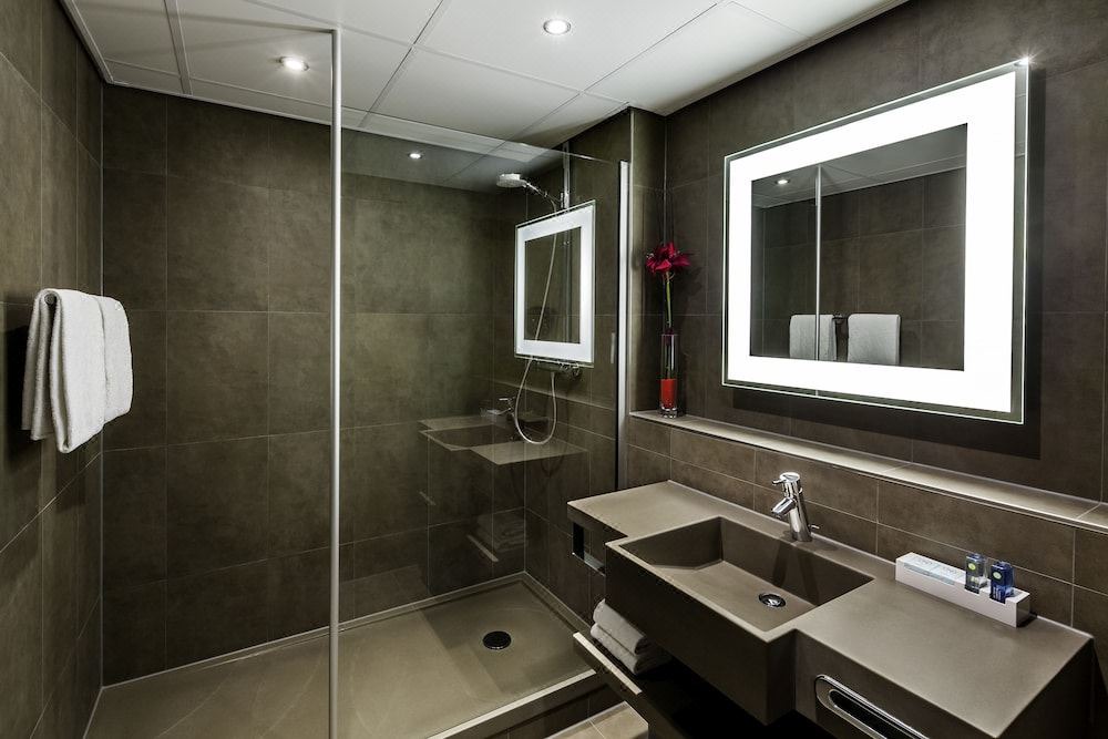 Photo of Bathroom in Lesquin