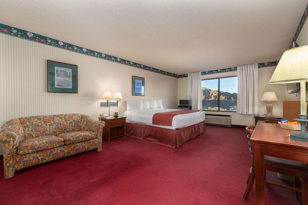 Photo of Livingroom in Boulder City