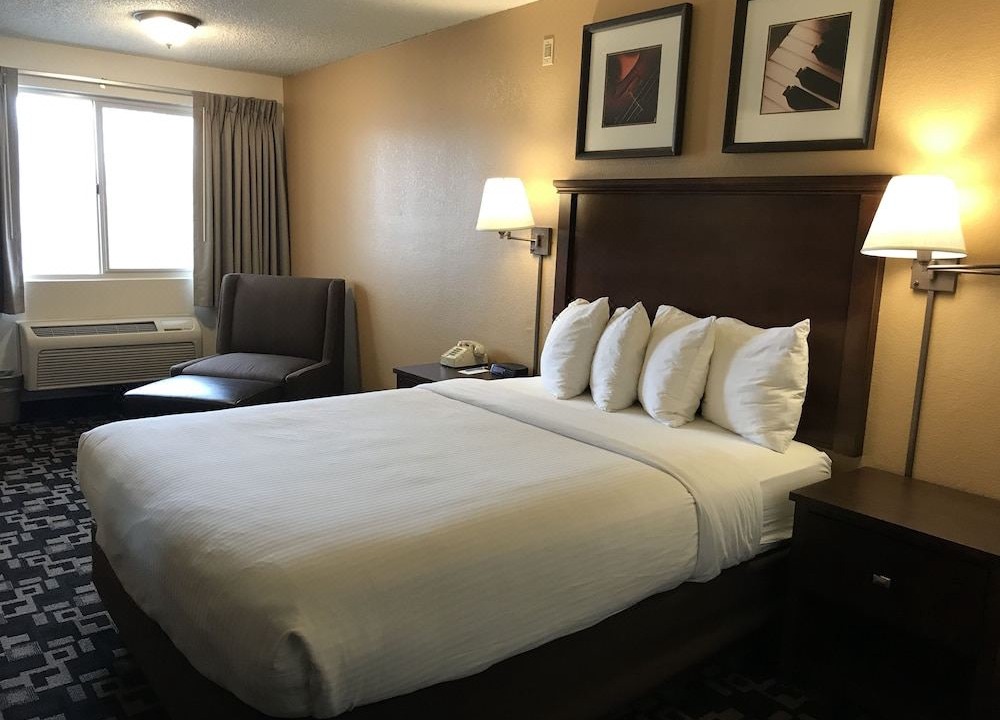 Photo of Bedroom in Cornwall Park