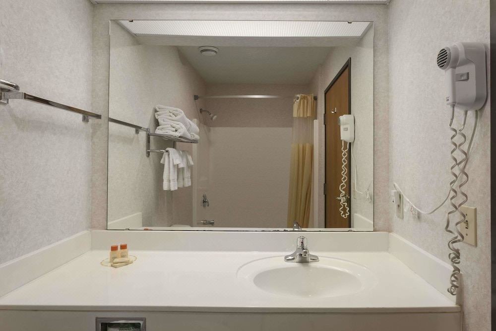 Photo of Bathroom in Jefferson City