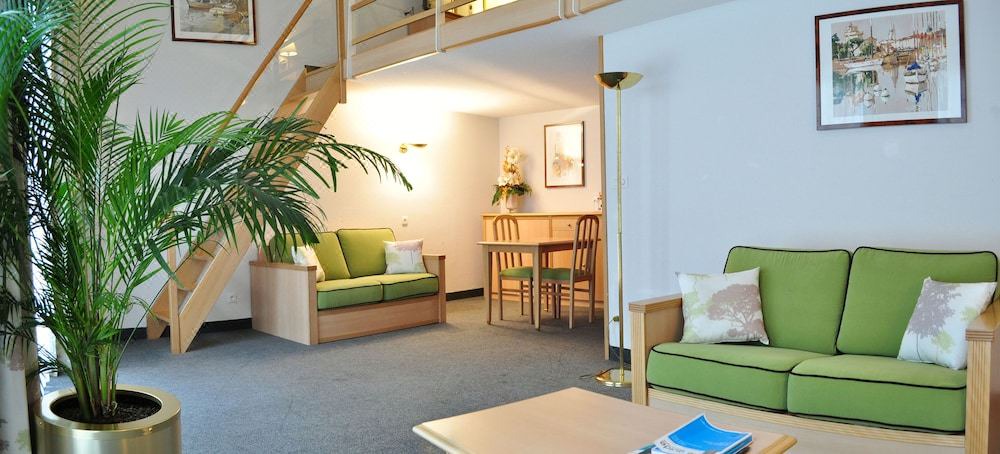 Photo of Livingroom in La Chapelle-sur-Erdre