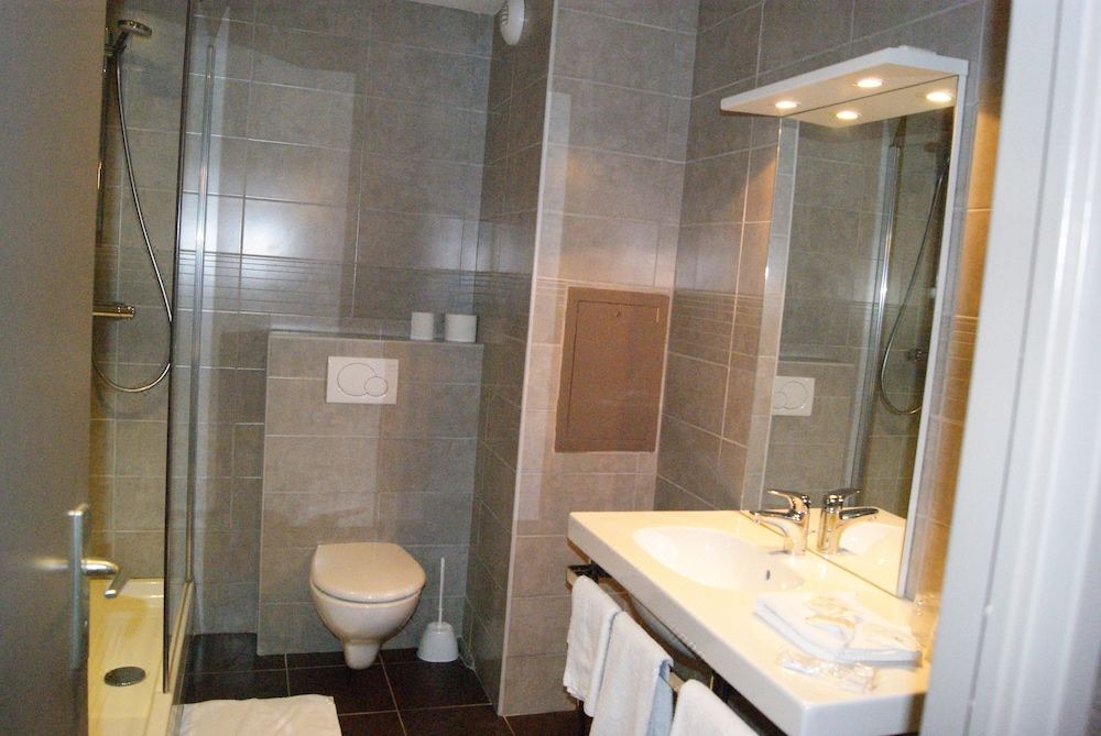Photo of Bathroom in Rouen City Centre