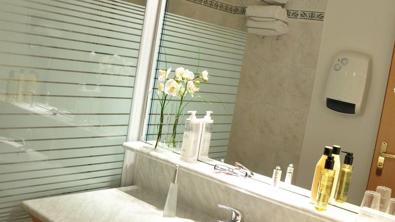 Photo of Bathroom in La Chapelle-sur-Erdre