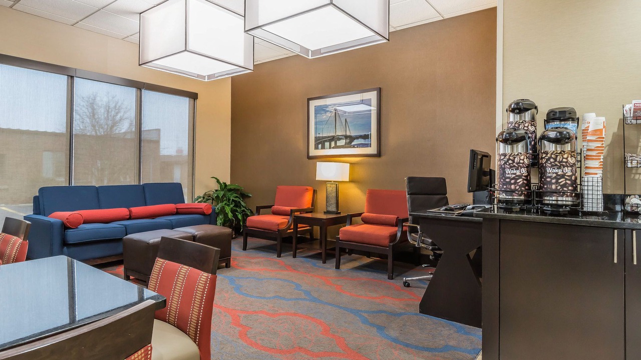 Photo of Livingroom in Alton