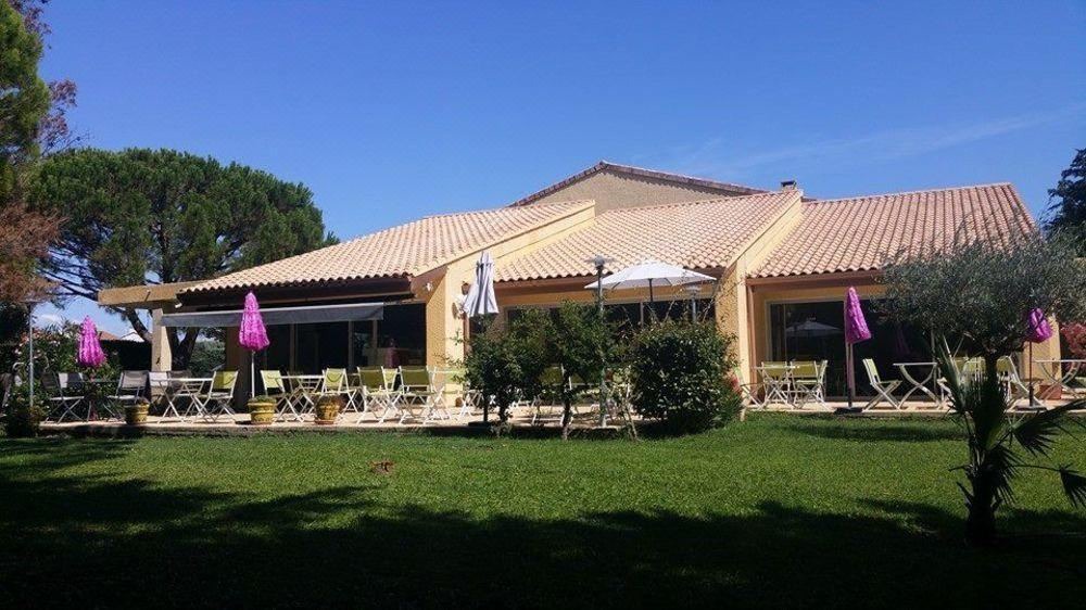 Photo of Buildings in Pont-Saint-Esprit