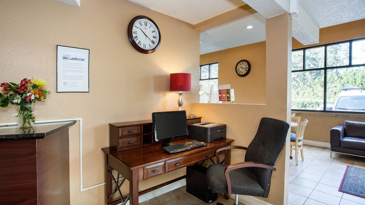 Photo of Livingroom in Cornwall Park