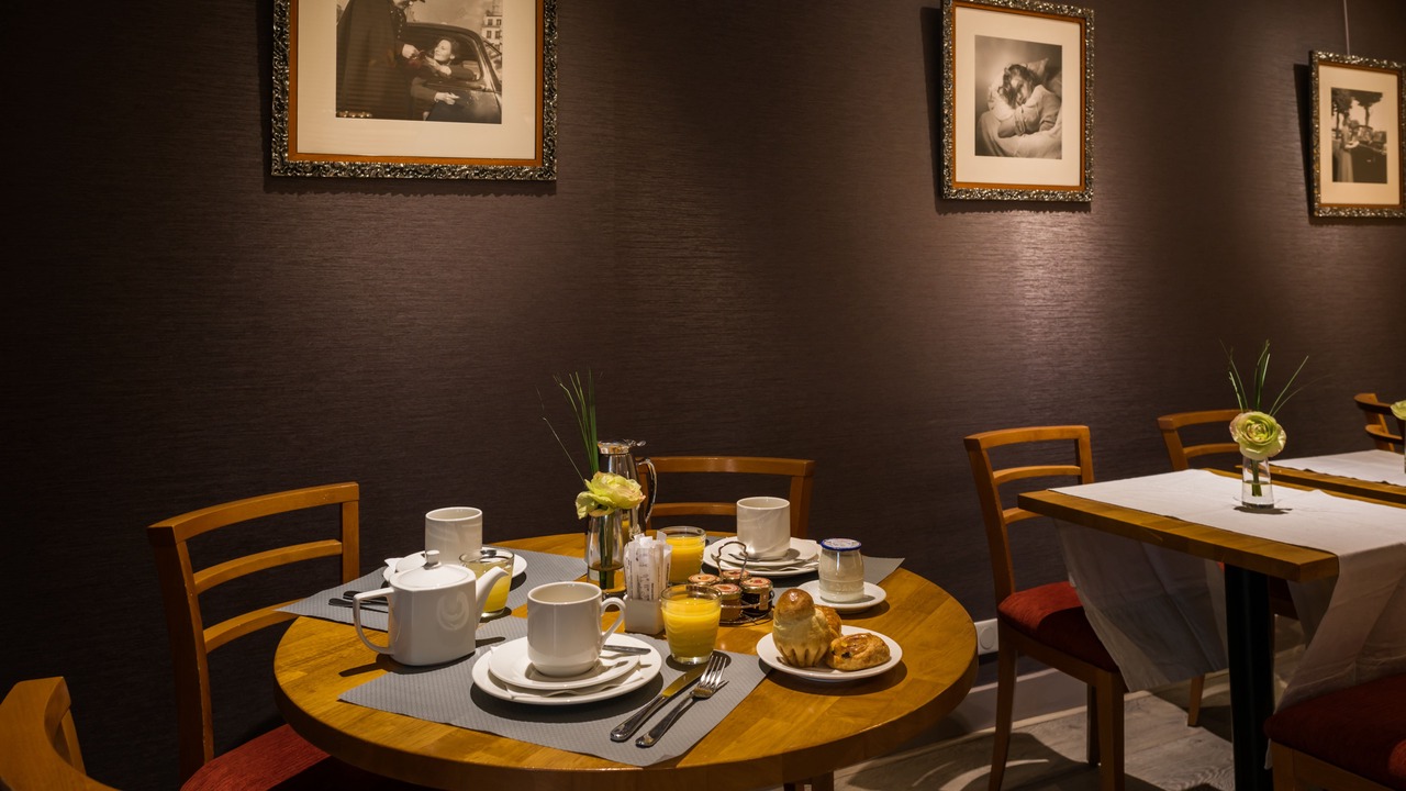 Photo of Livingroom in 17th Arrondissement