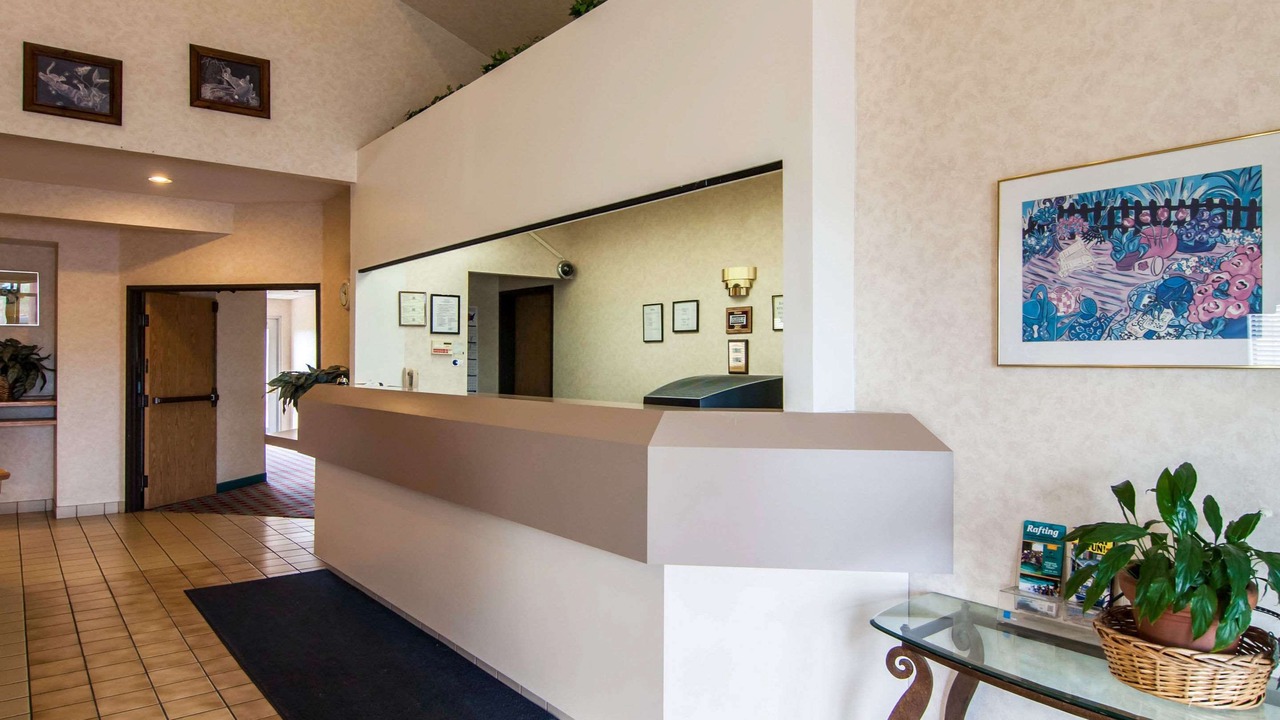 Photo of Livingroom in Salem