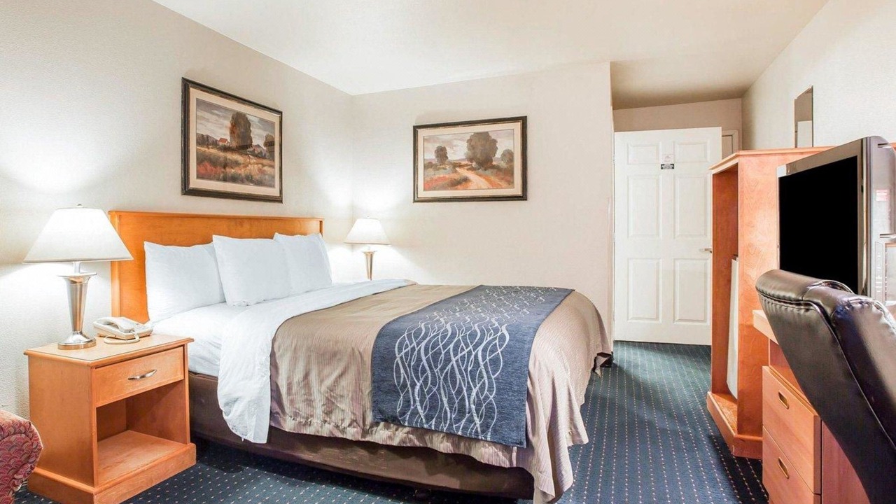 Photo of Bedroom in Salinas