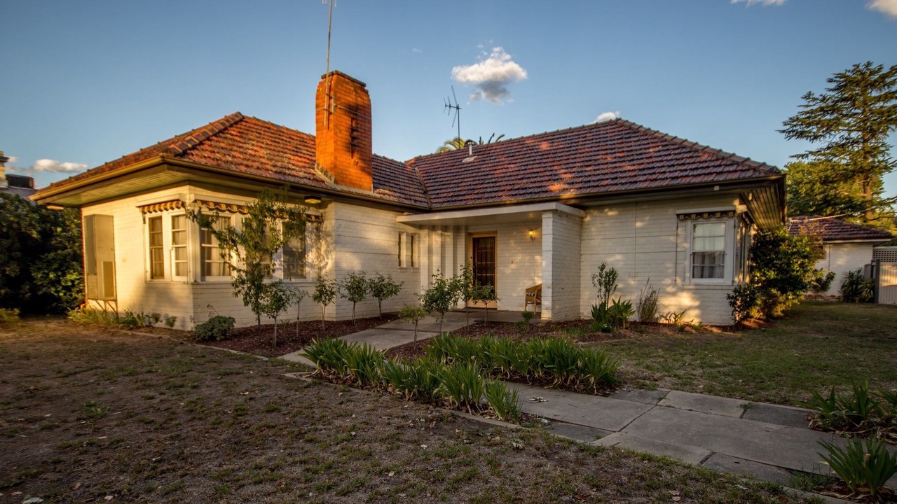 Photo of Buildings in Benalla West