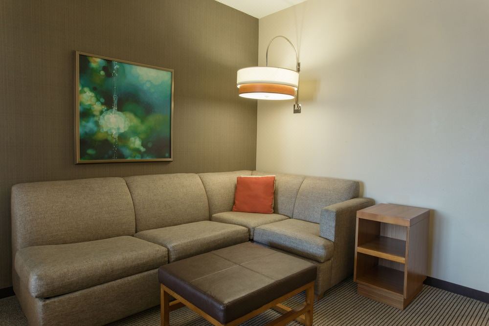 Photo of Livingroom in Second Ward