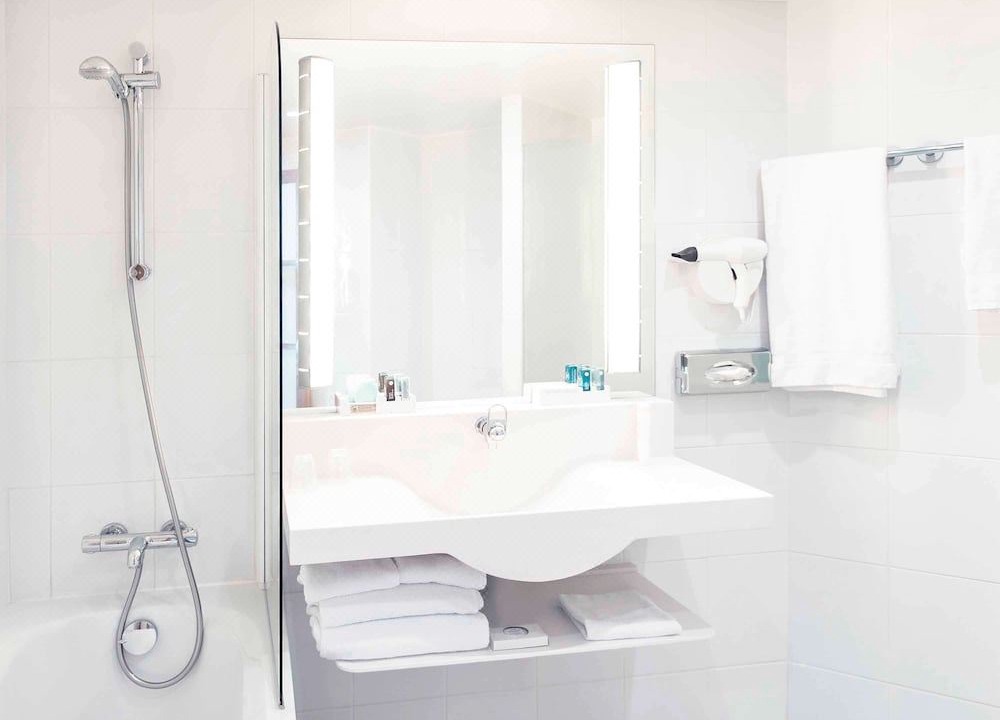 Photo of Bathroom in Porte d'Asnieres