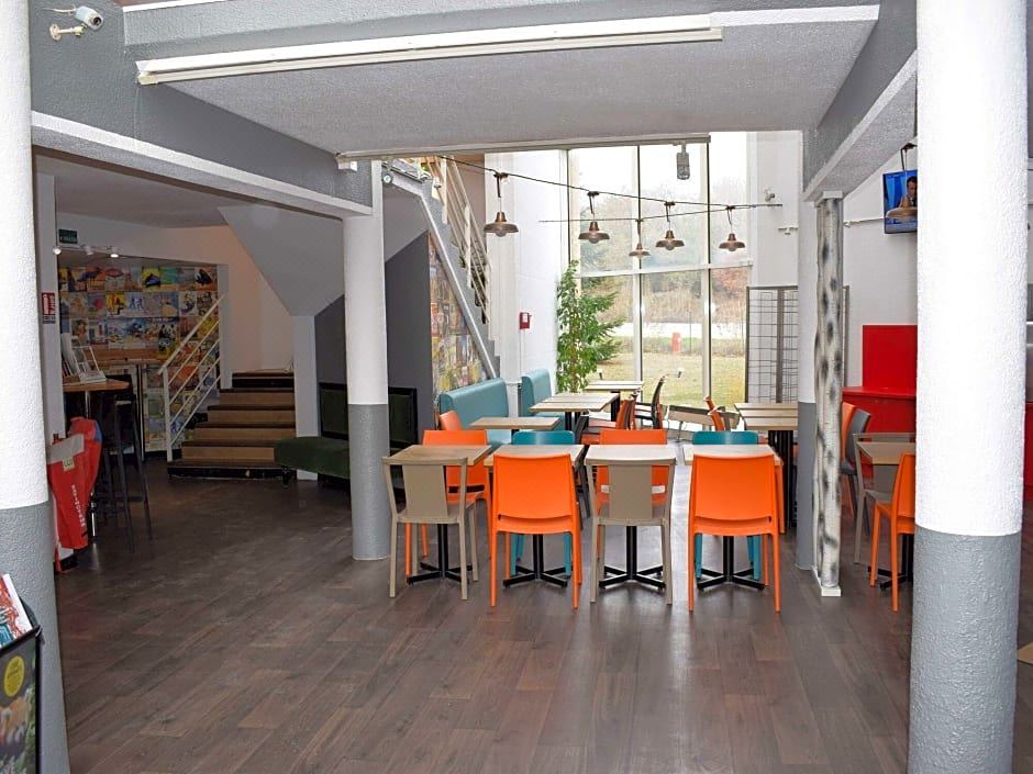 Photo of Others in Nemours