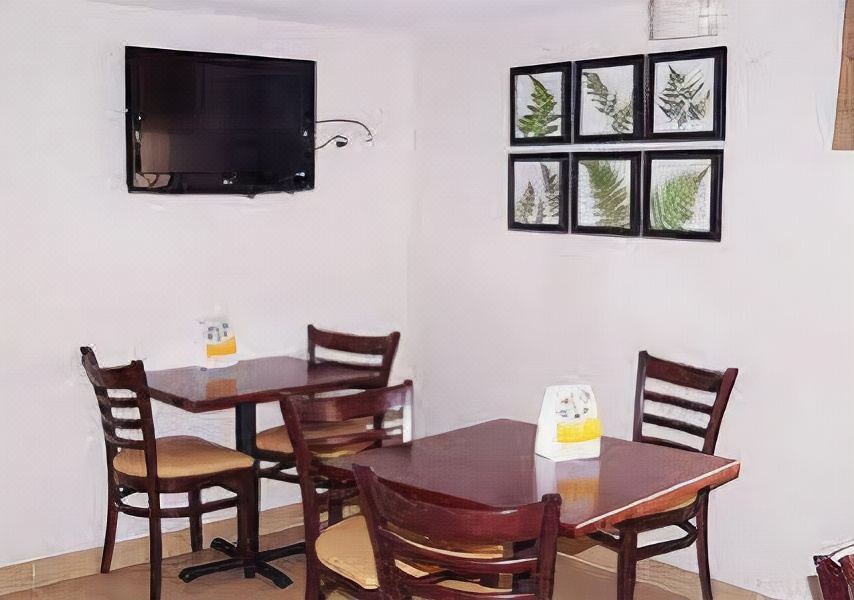 Photo of Livingroom in Greenville - Spartanburg