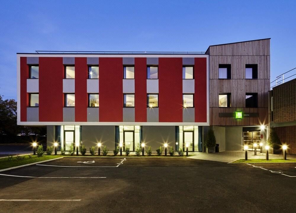 Photo of Buildings in Lisses