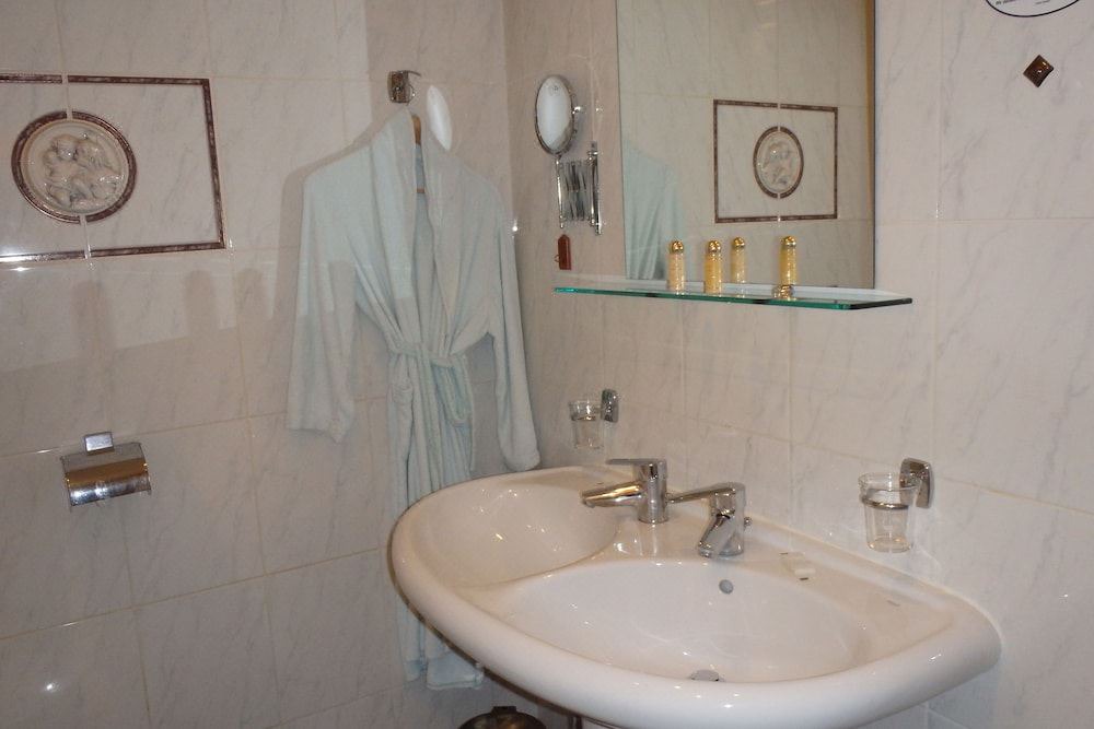 Photo of Bathroom in Neuilly-sur-Seine