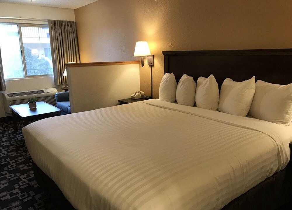 Photo of Bedroom in Cornwall Park