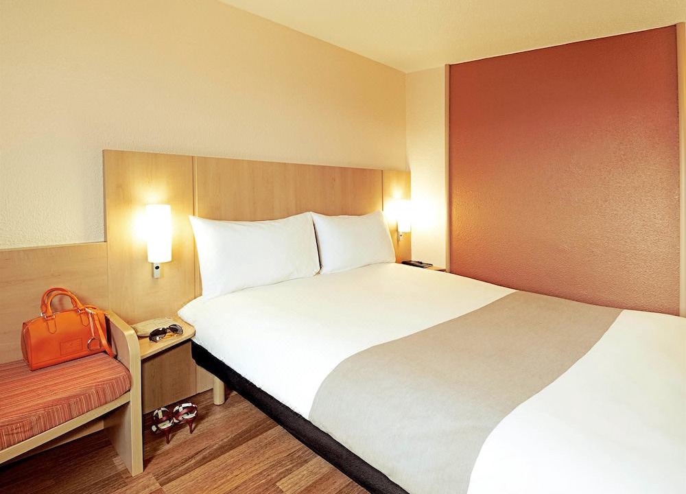 Photo of Bedroom in 18th Arrondissement