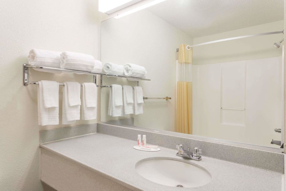 Photo of Bathroom in Jesup