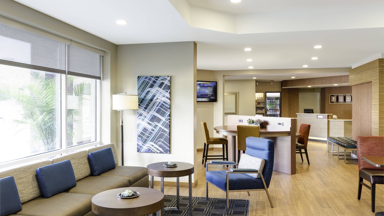 Photo of Livingroom in Bayberry