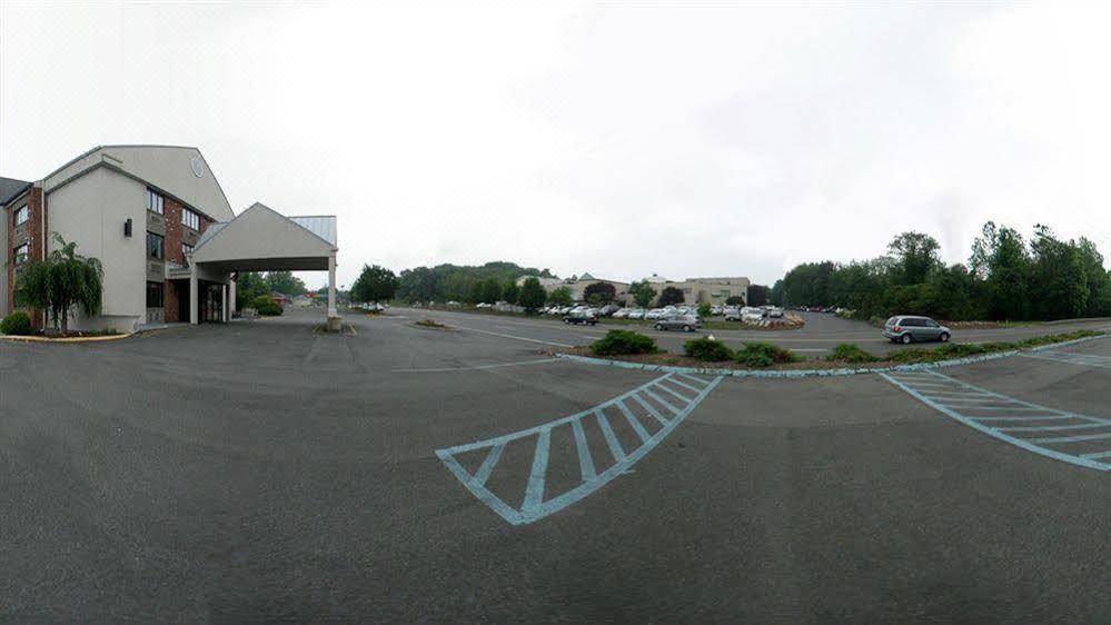 Photo of Buildings in Cromwell