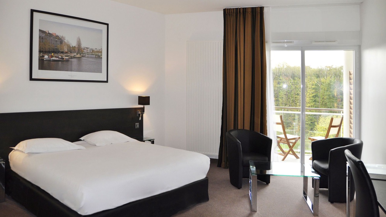 Photo of Bedroom in Carquefou