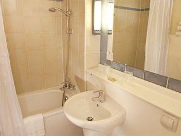 Photo of Bathroom in Avermes