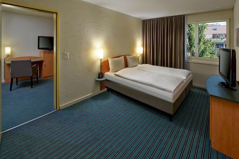 Photo of Bedroom in Glattbrugg